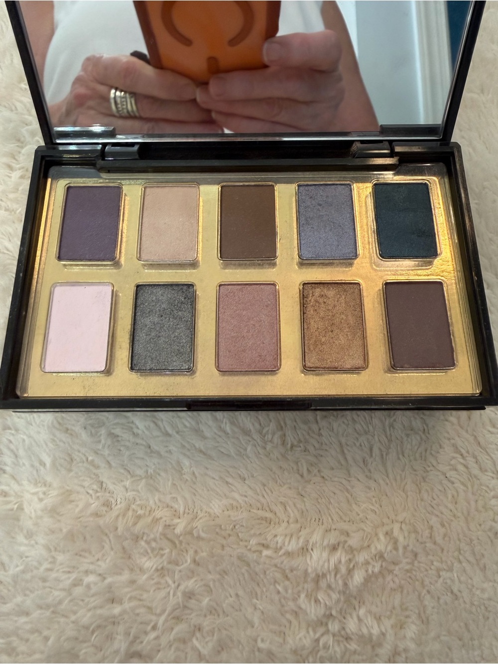 Elizabeth Arden Leopard Print make up kit Box - Tan and Black eyeshadow & blush - Picture 2 of 4
